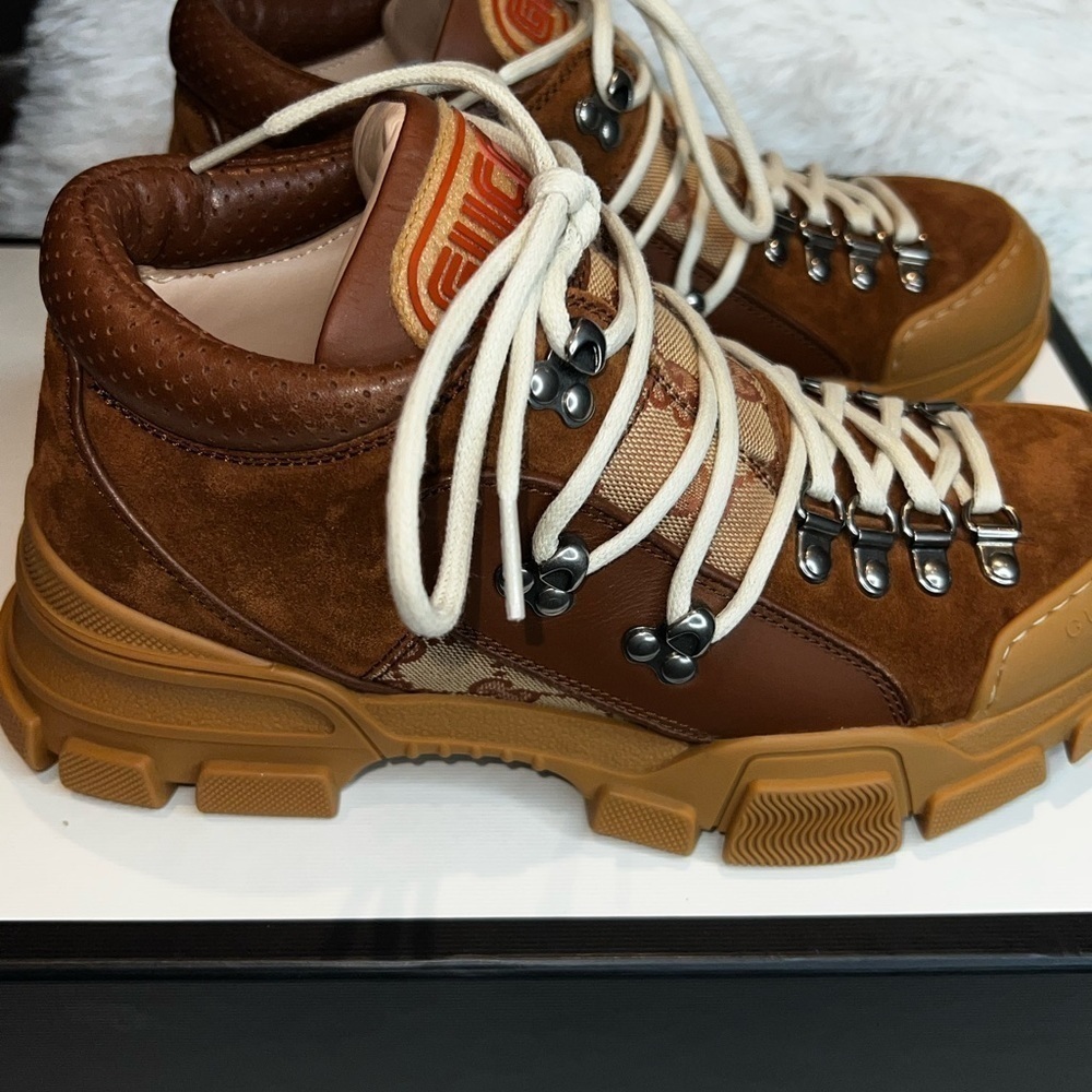 Gucci mens flash track logo suede boots - Picture 6 of 8